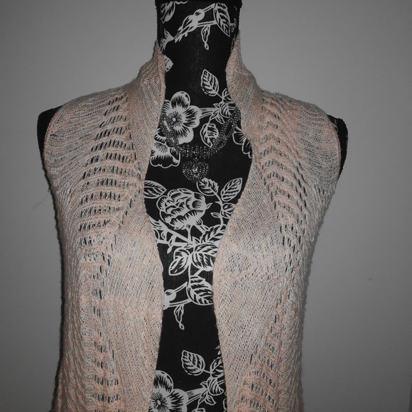 Sleeveless sweater wrap - Picture 3 of 9
